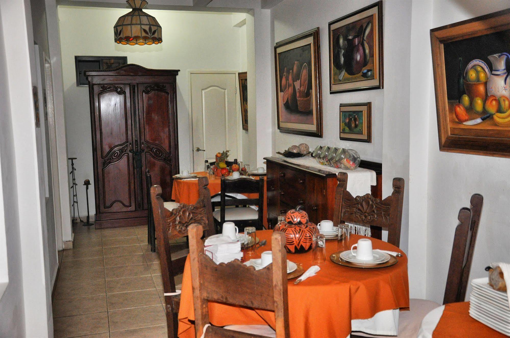Hotel Casa De Espana La Ceiba Exterior photo
